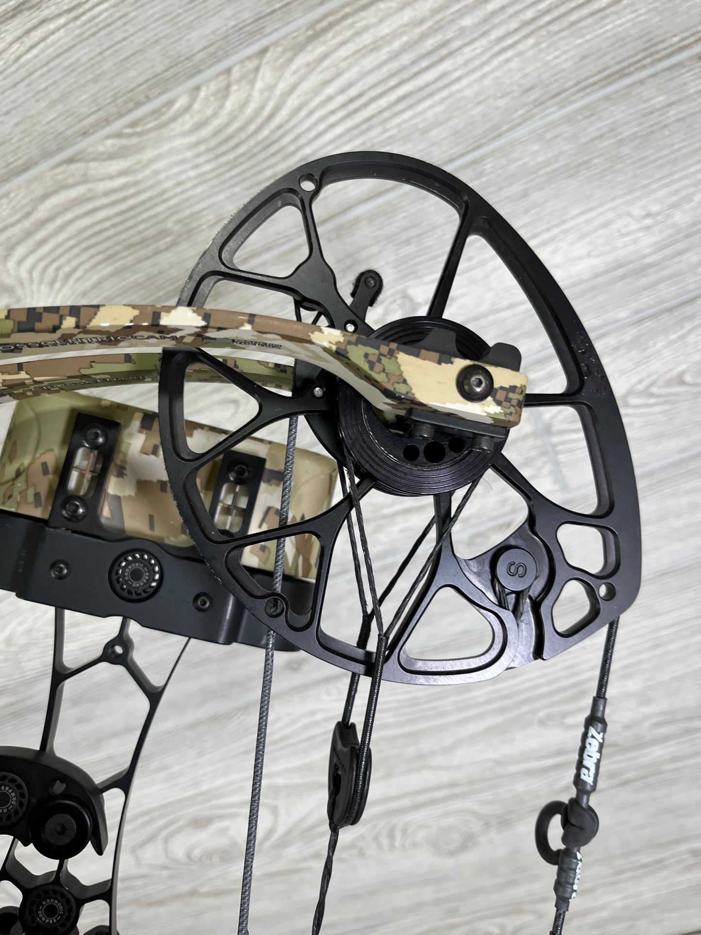 Used Mathews Traverse Right Handed 50-60lb Sub Alpine LOADED Package