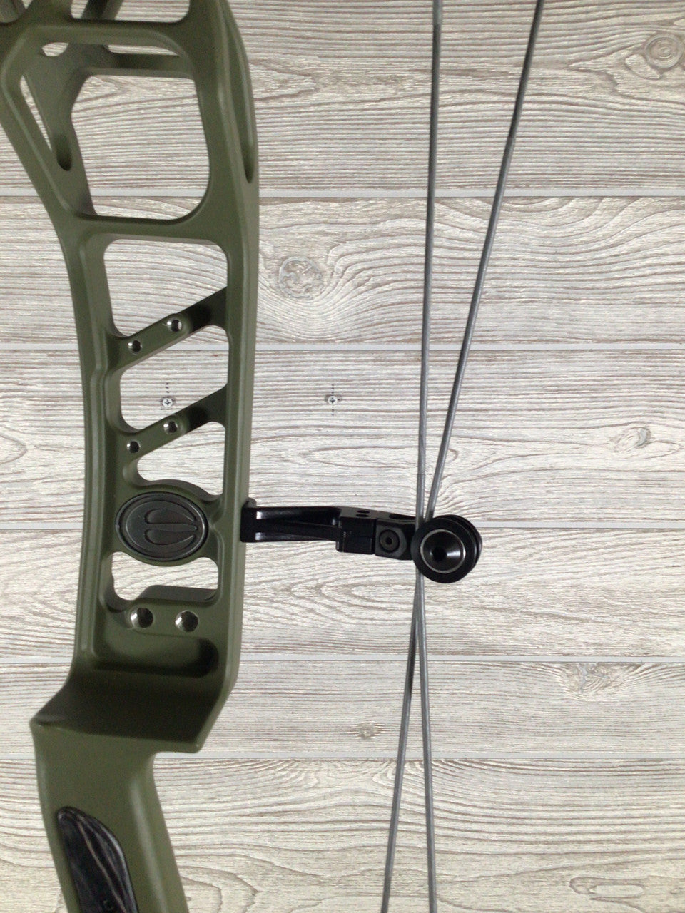Elite Ethos Od Green RH 70# Bow