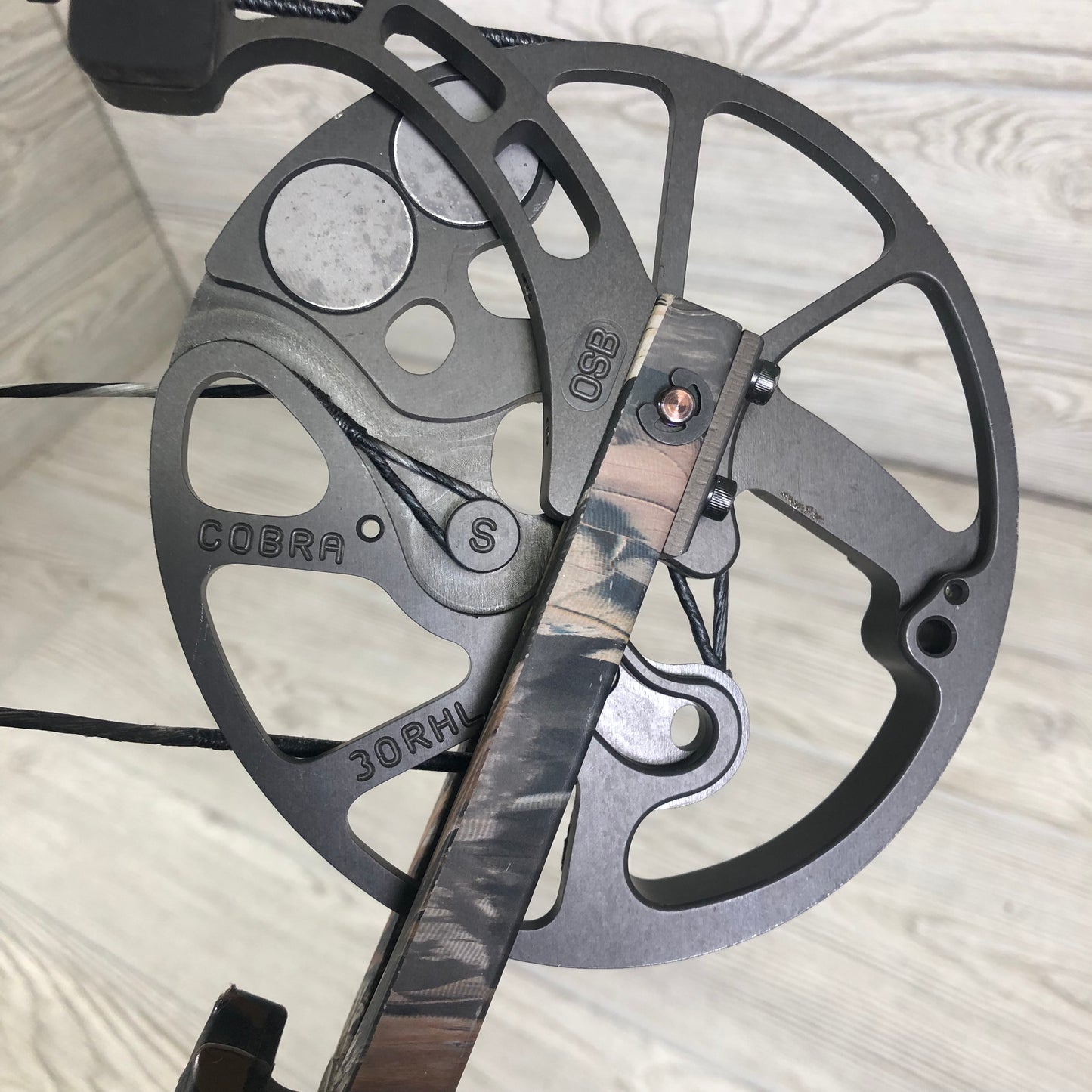 Mathews Switchback Right Handed 30" 60-70# Package USED