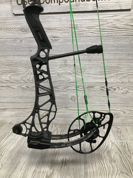 Used Mathews Lift X 33 RH Shale/ Kuiu Limbs 29/70