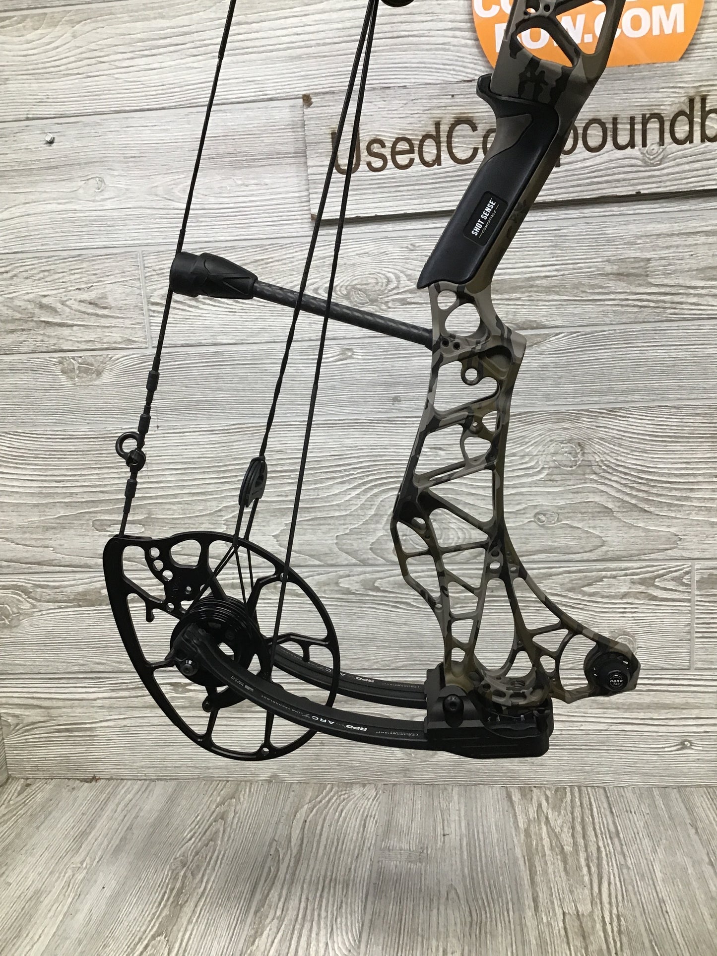 Used Mathews Lift X 29.5 Right Hand Bottomlands riser/Black limbs 28.5/65#