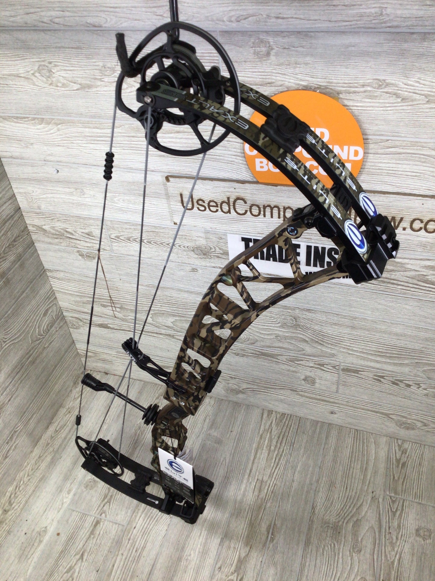 Elite Exalt Right Handed Bottomlands 24.5-30" 60-70#