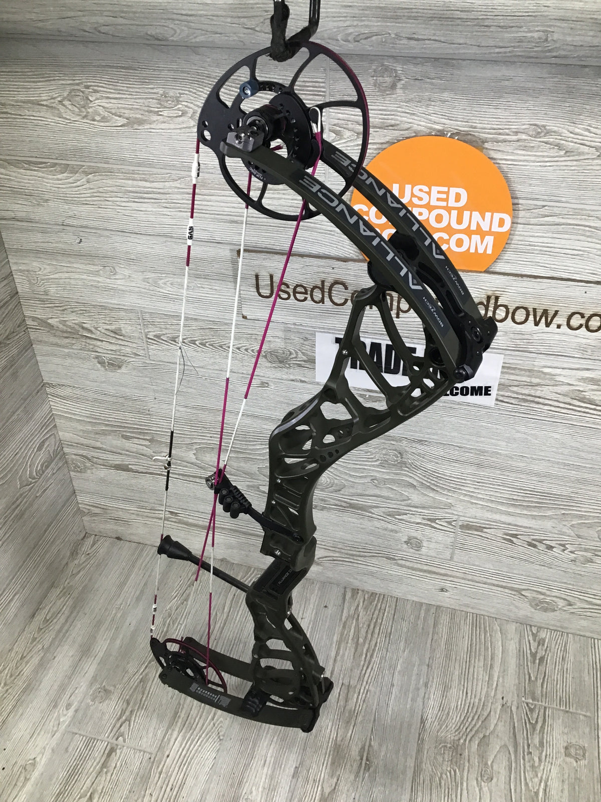 Used Bowtech Alliance 33 Right Handed 65-75# Green