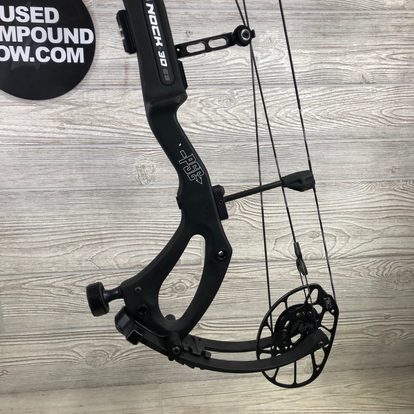 2024 PSE Nock 30 ES Right Hand Black 70lbs 27-31"