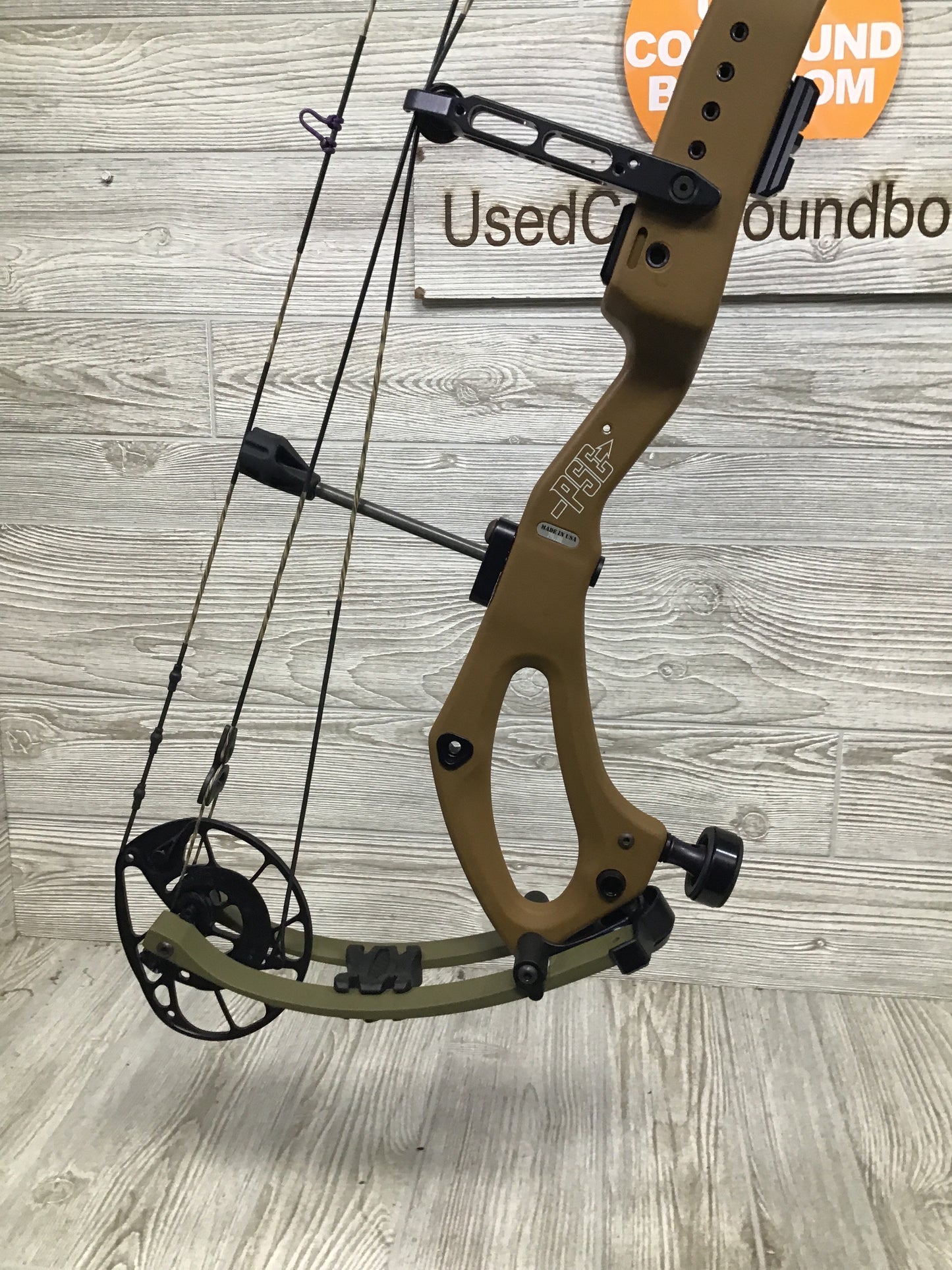 Used PSE Mach 33 DS 25.5-31" 60-70lb Right Hand Tan & Green