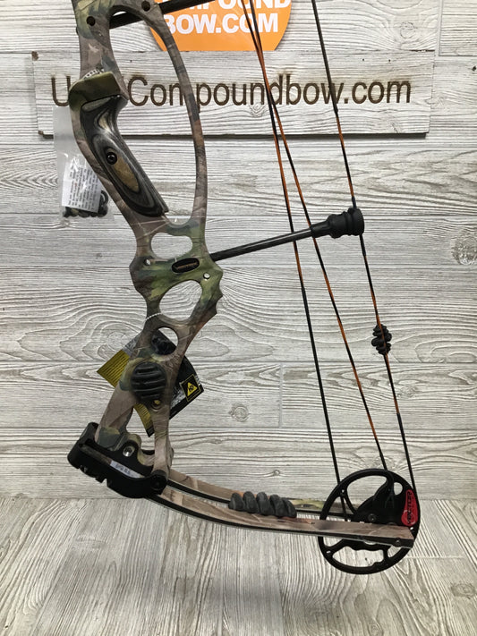 Brand new Un-shot Hoyt Vectrix RIght Handed 29/70# W/ Original Box