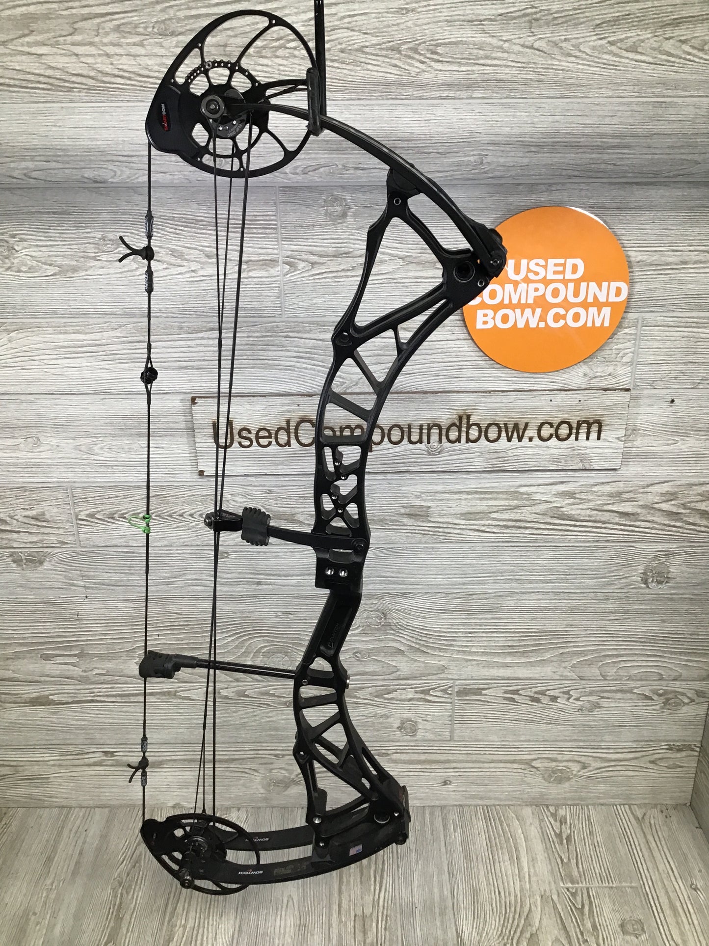 Bowtech Realm Black 70lb RH