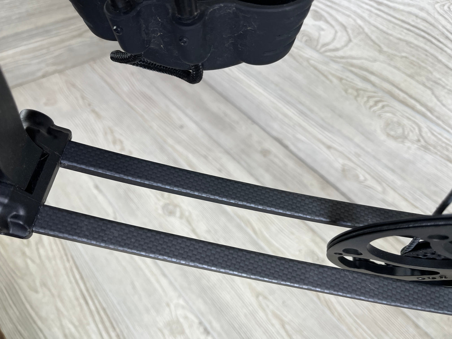 Used Mission Switch Black LH Ready To Hunt Bow Package