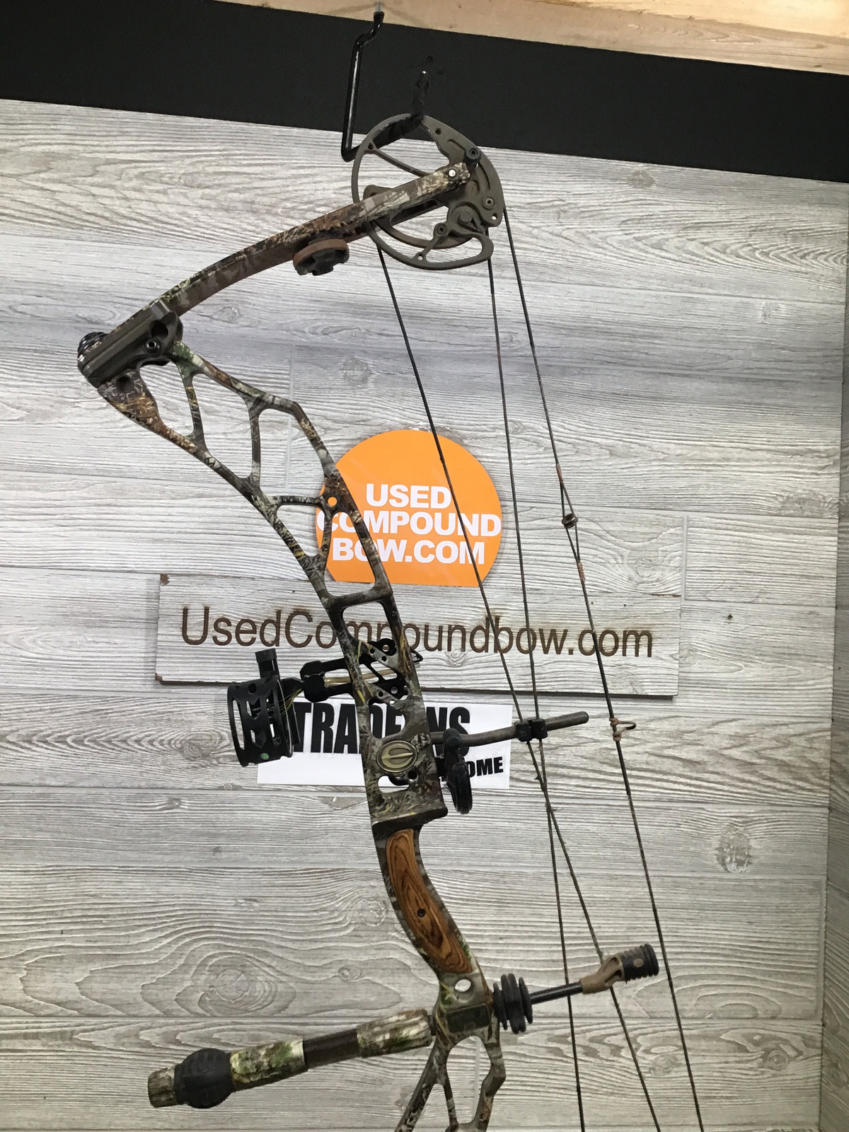 Used Elite Impulse 34 Right Handed Pkg 70lbs 28.5"