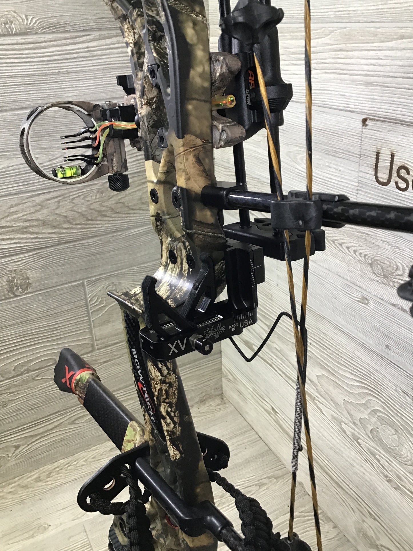 Bowtech Carbon Icon Right Handed 40-50lbs Camo Bow Package