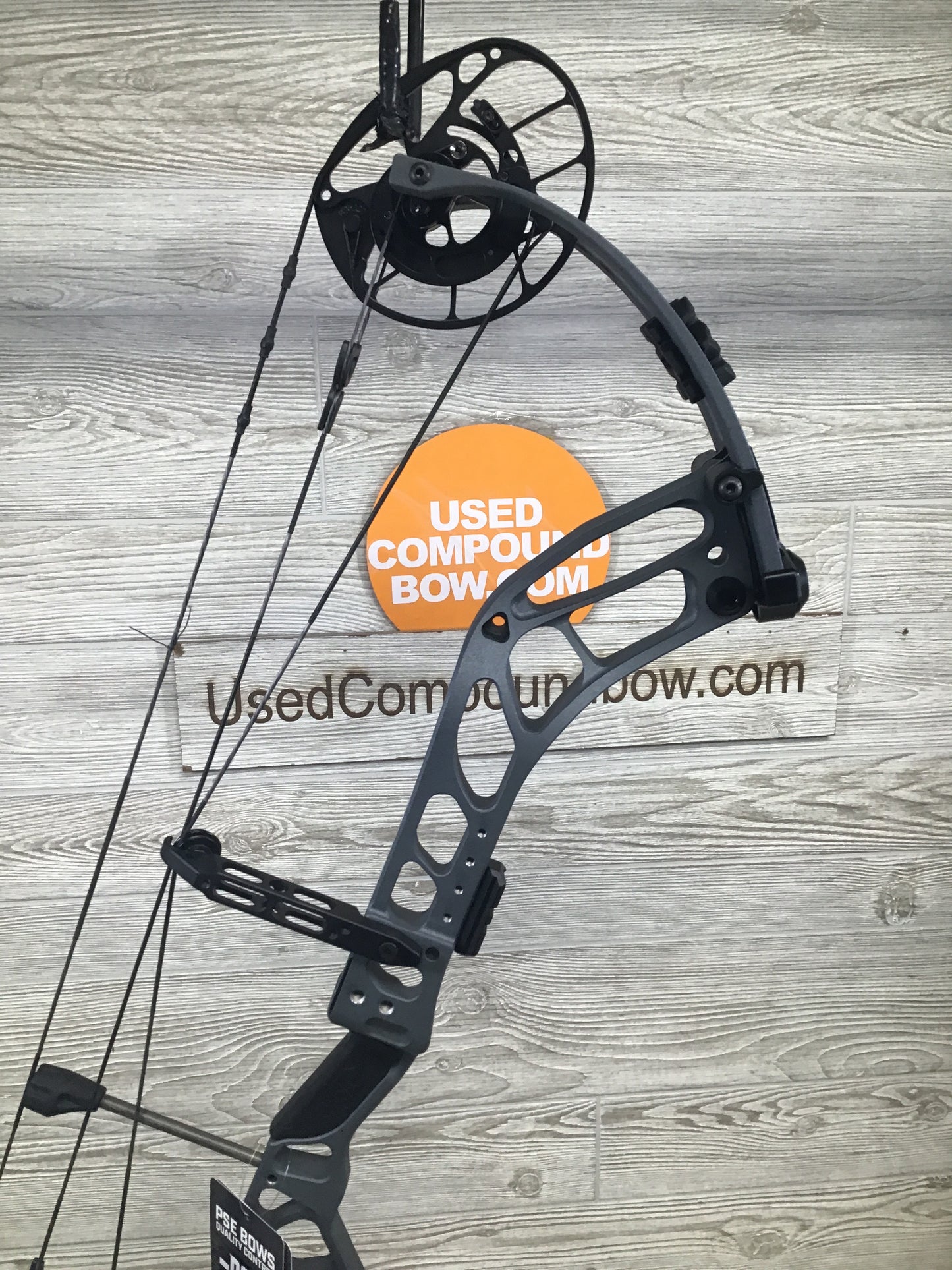 NEW IN BOX W/WARRANTY PSE EVOLVE 30 - Charcoal - 70 - RH - EC2