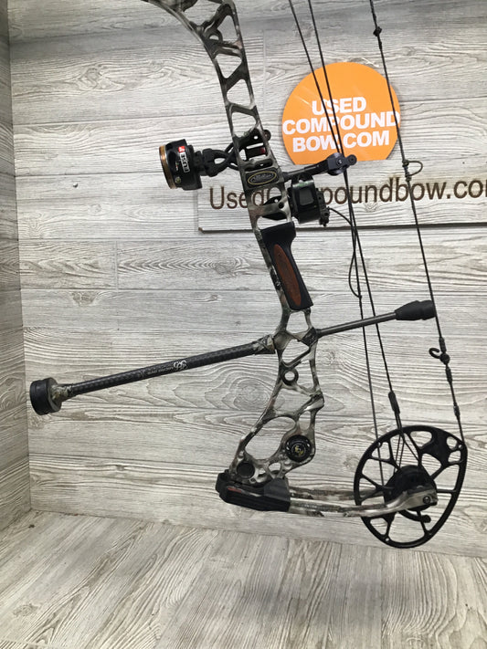 Mathews Halon 6 Right Handed 27"/70# Lost camo XD PKG