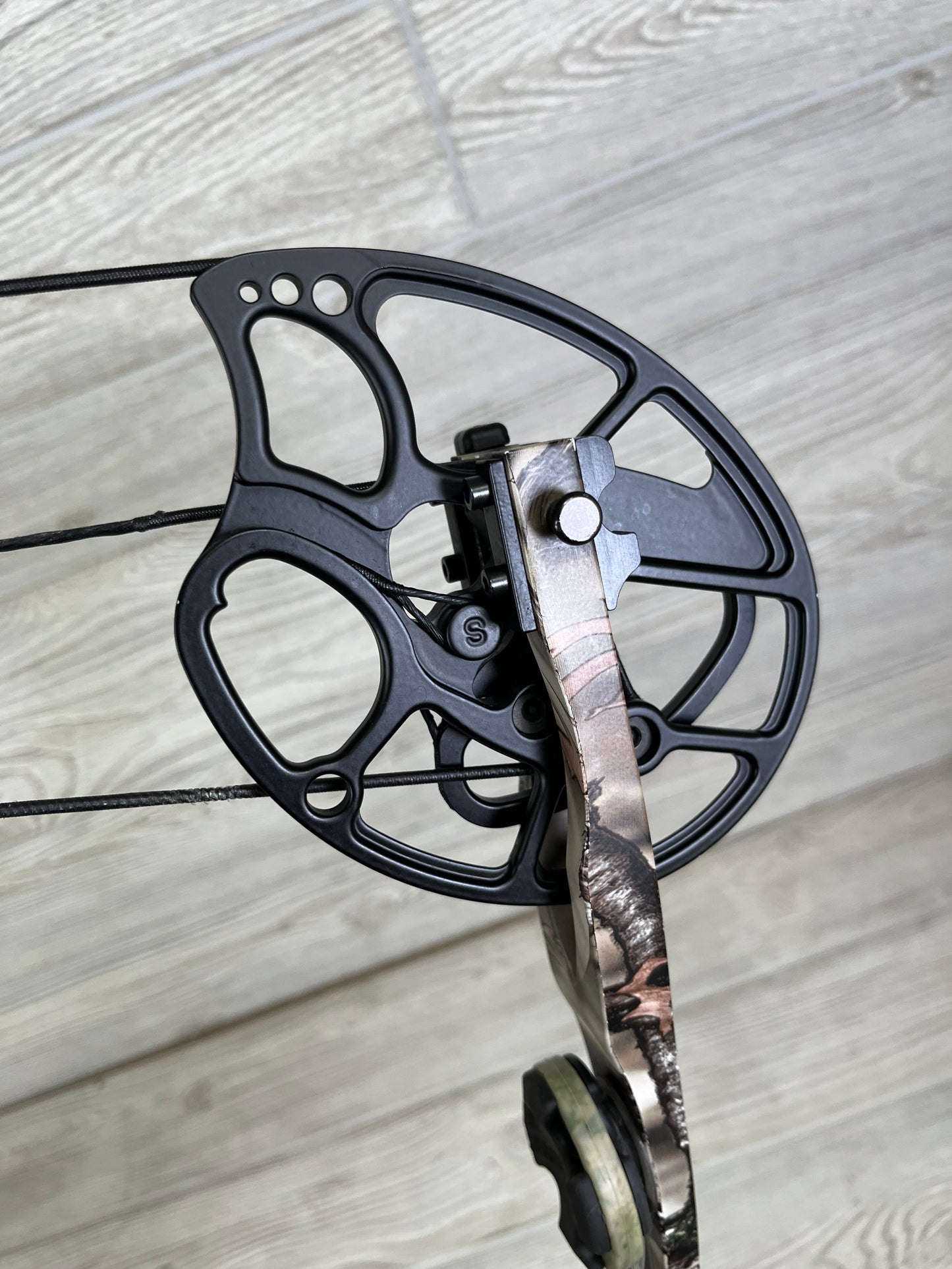 Mathews Z3 Right Handed Bow Only 28" 60-70lbs