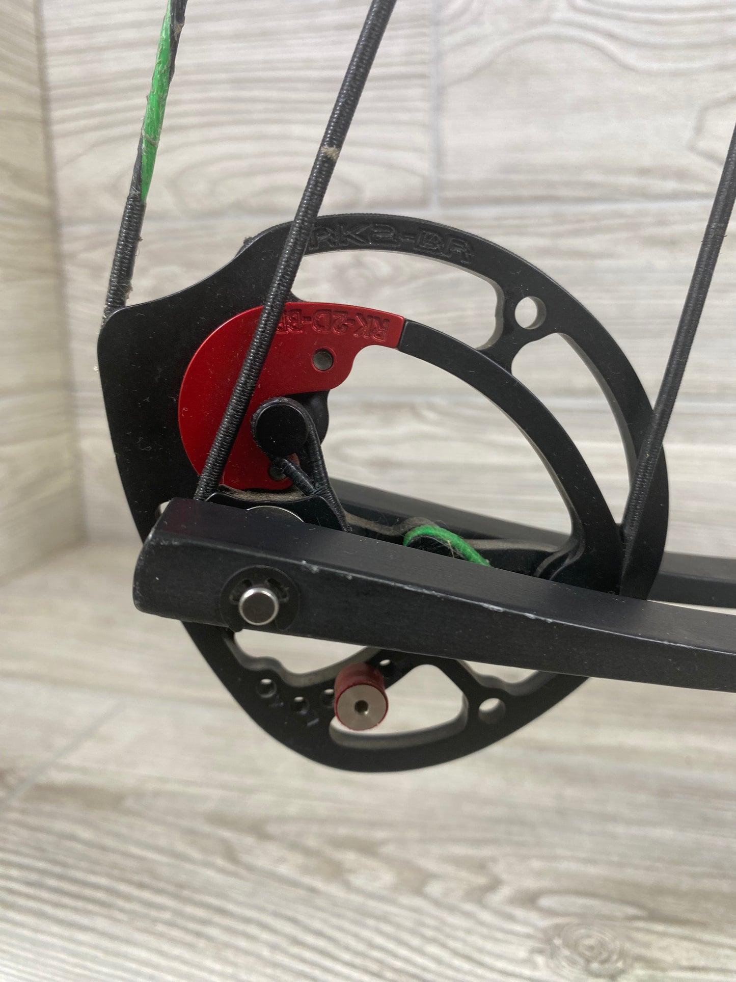 Used Hoyt Carbon Matrix #2 RKT 28.5" 60-70#