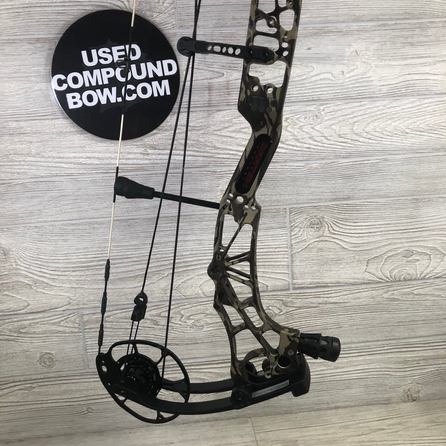 Darton Sequel 31 ST2 Right Handed 40-50lb. Mossy Oak Bottomlands