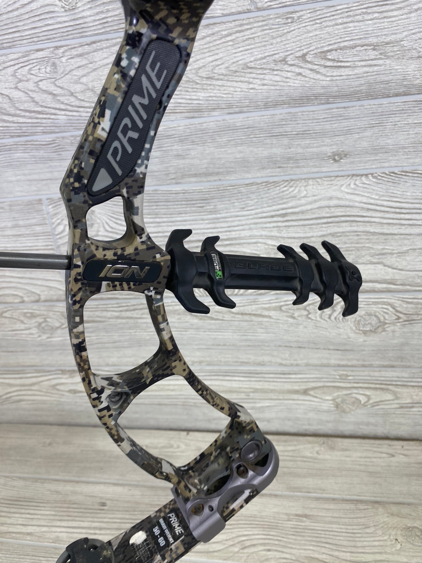 Used Prime Ion RH 28" 50-60# PKG