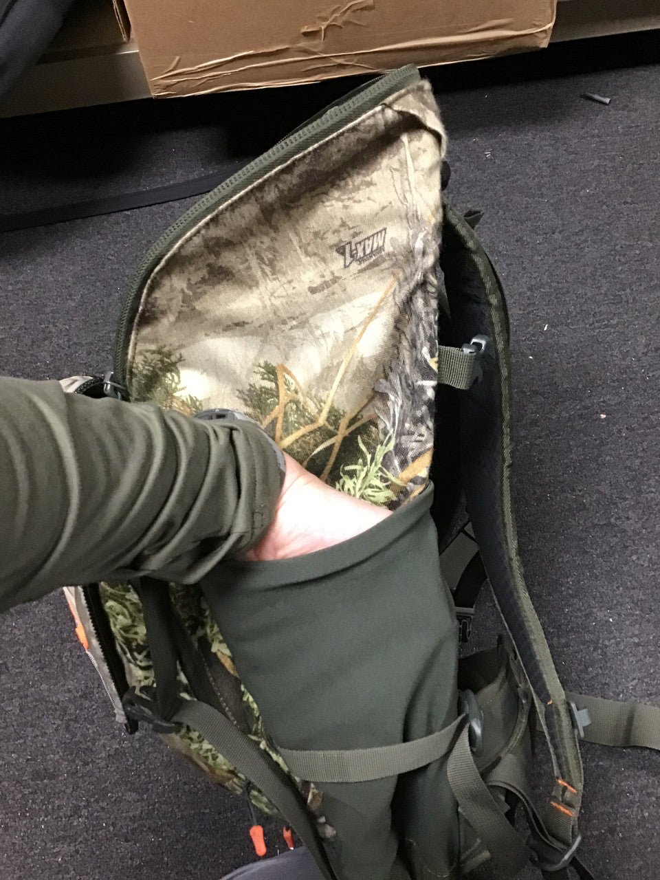 Easton Womens Bowhunter 1800 backpack