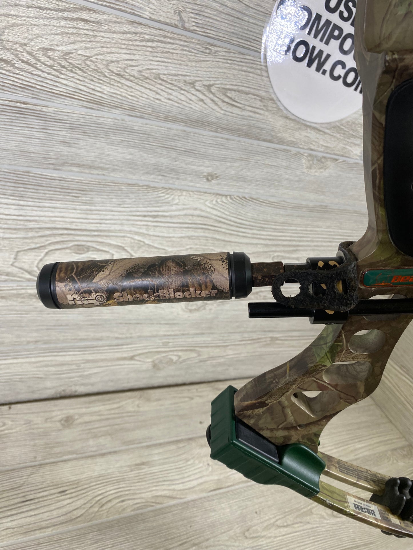 Bear Element RH 70# 29"
