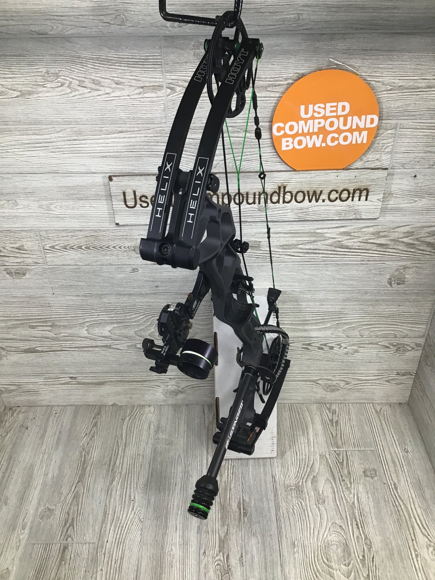 Used Hoyt Helix RH 27-30" 55-65# Package W/Extra set of 80# limbs