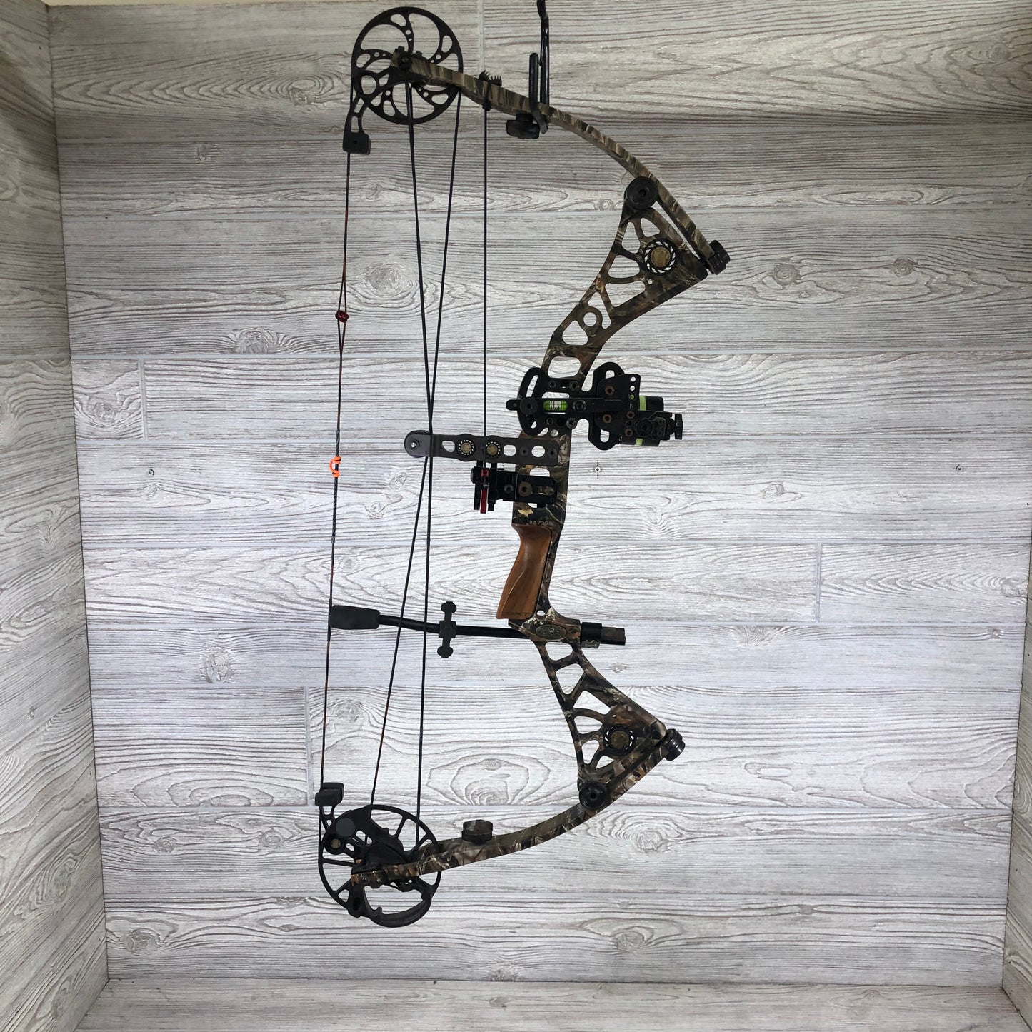 Mathews DXT right hand package 60-70# 27" DL