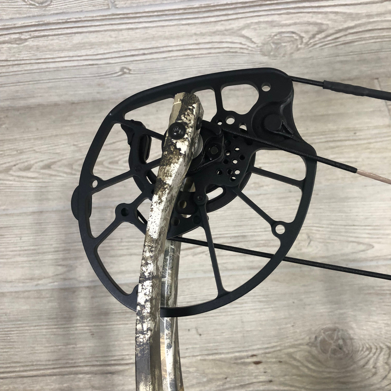Hoyt RX-8 Left Handed Realtree Edge 70lbs 25-30"