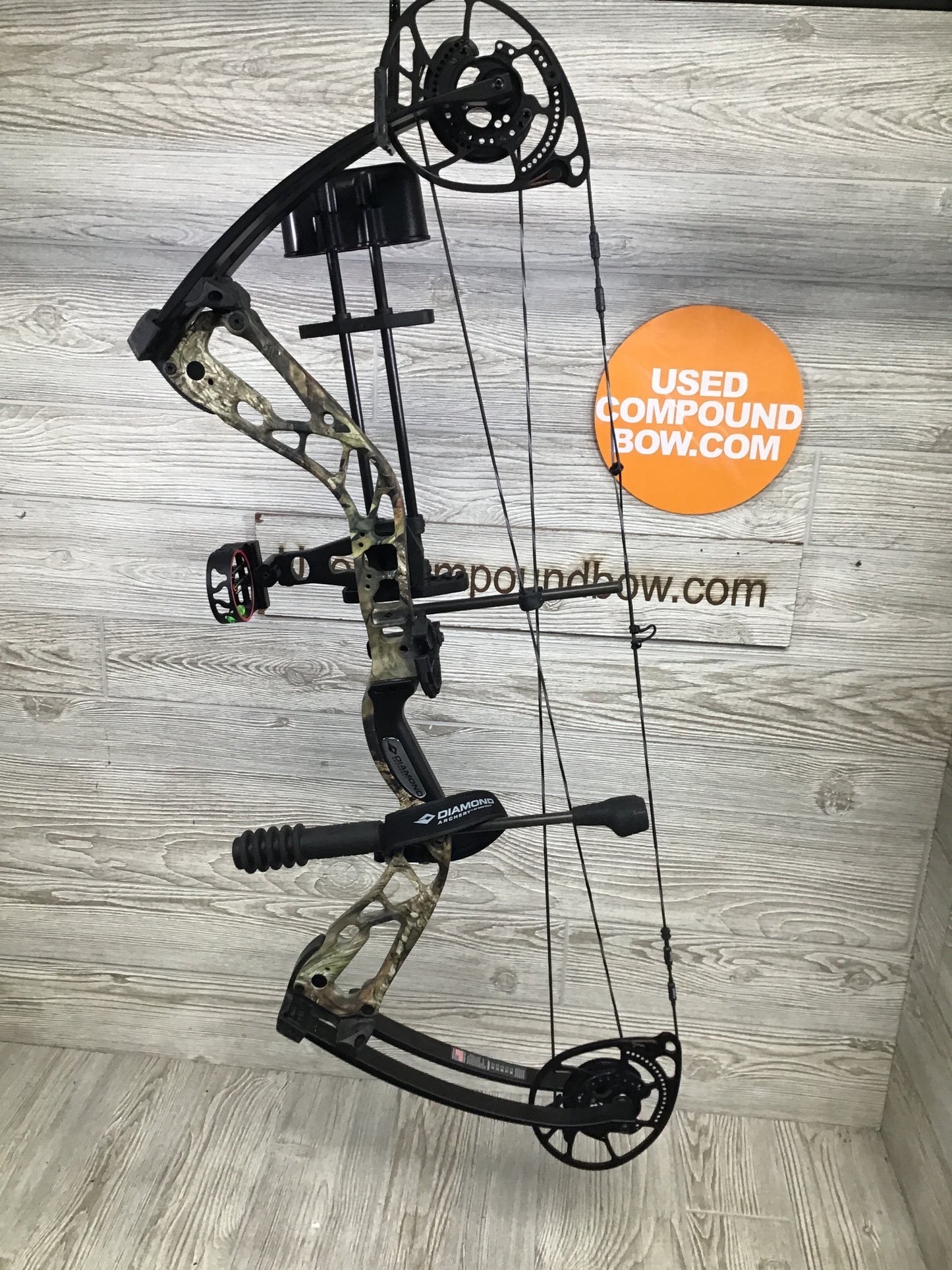 Diamond Alter RH Camo Bow Package