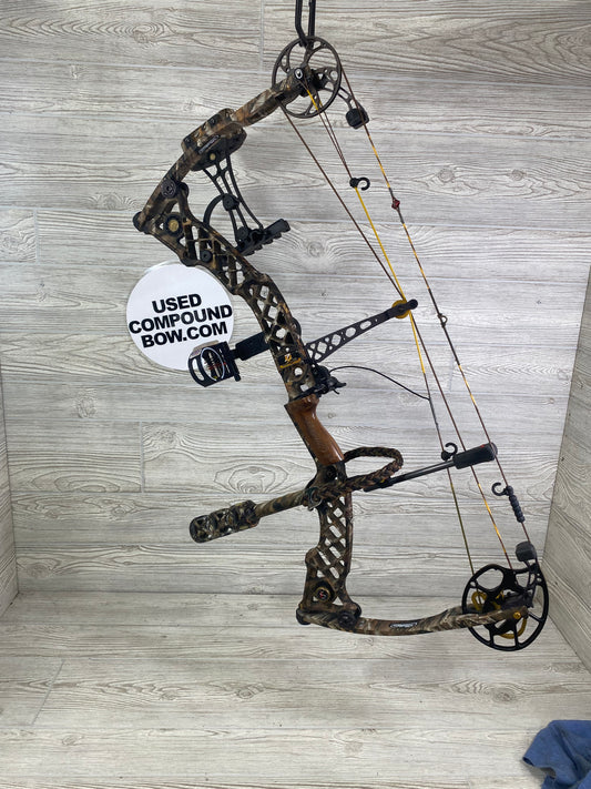 Used Mathews Z9 Right Handed 60-70lb 32" Bow Pkg