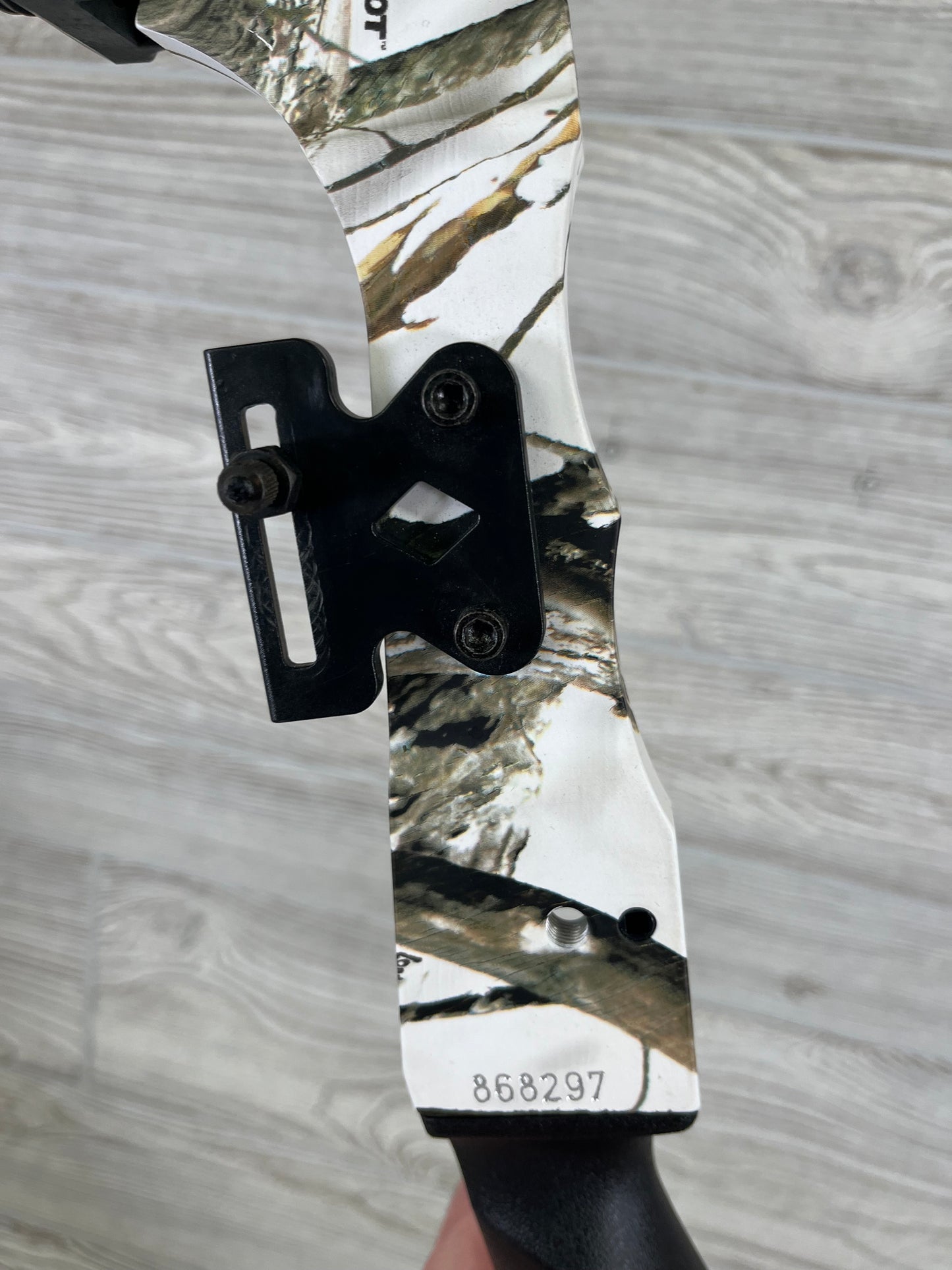 Genesis Left Handed bow Snow Camo