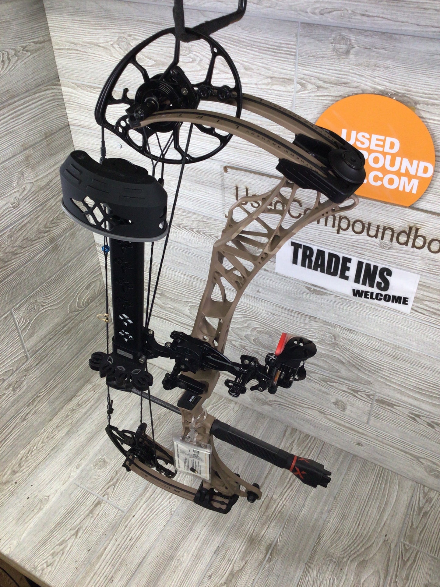 Used Mathews Lift X 29.5 Right Hand Earth 29/60 Package