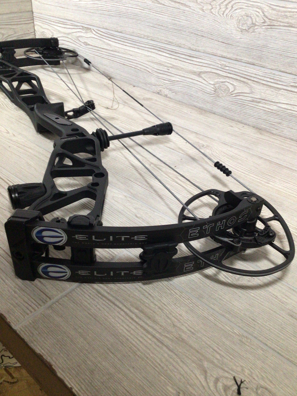 Elite Ethos Black RH 70#