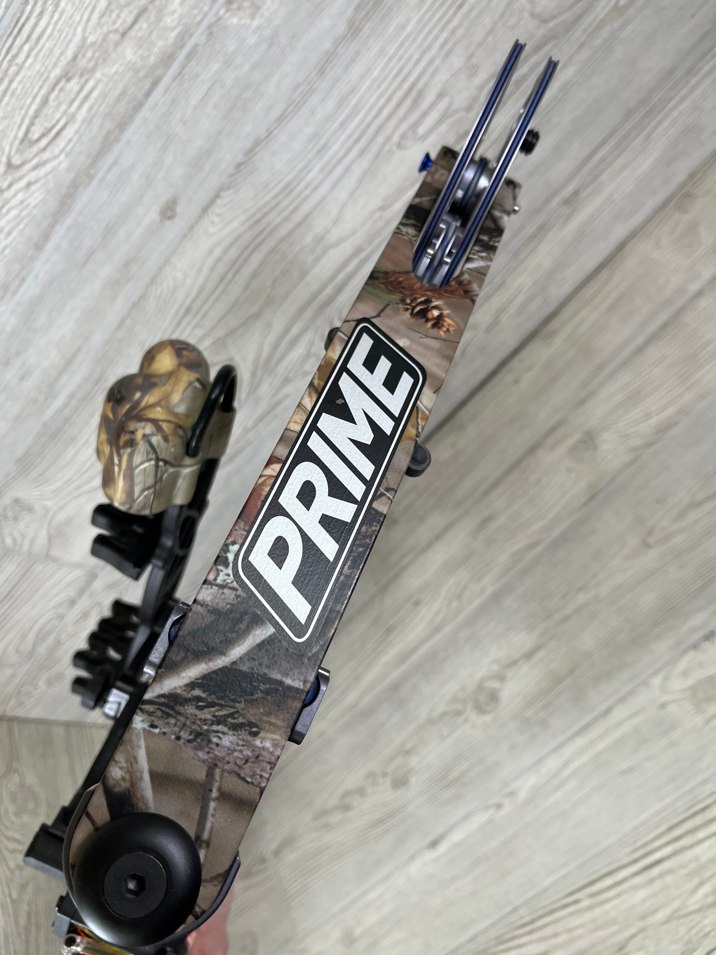 Used Prime Defy RH 29" 50-60# PKG