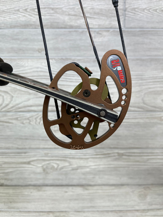 Used RH Hoyt ViperTec XT 1000 60-70# Realtree