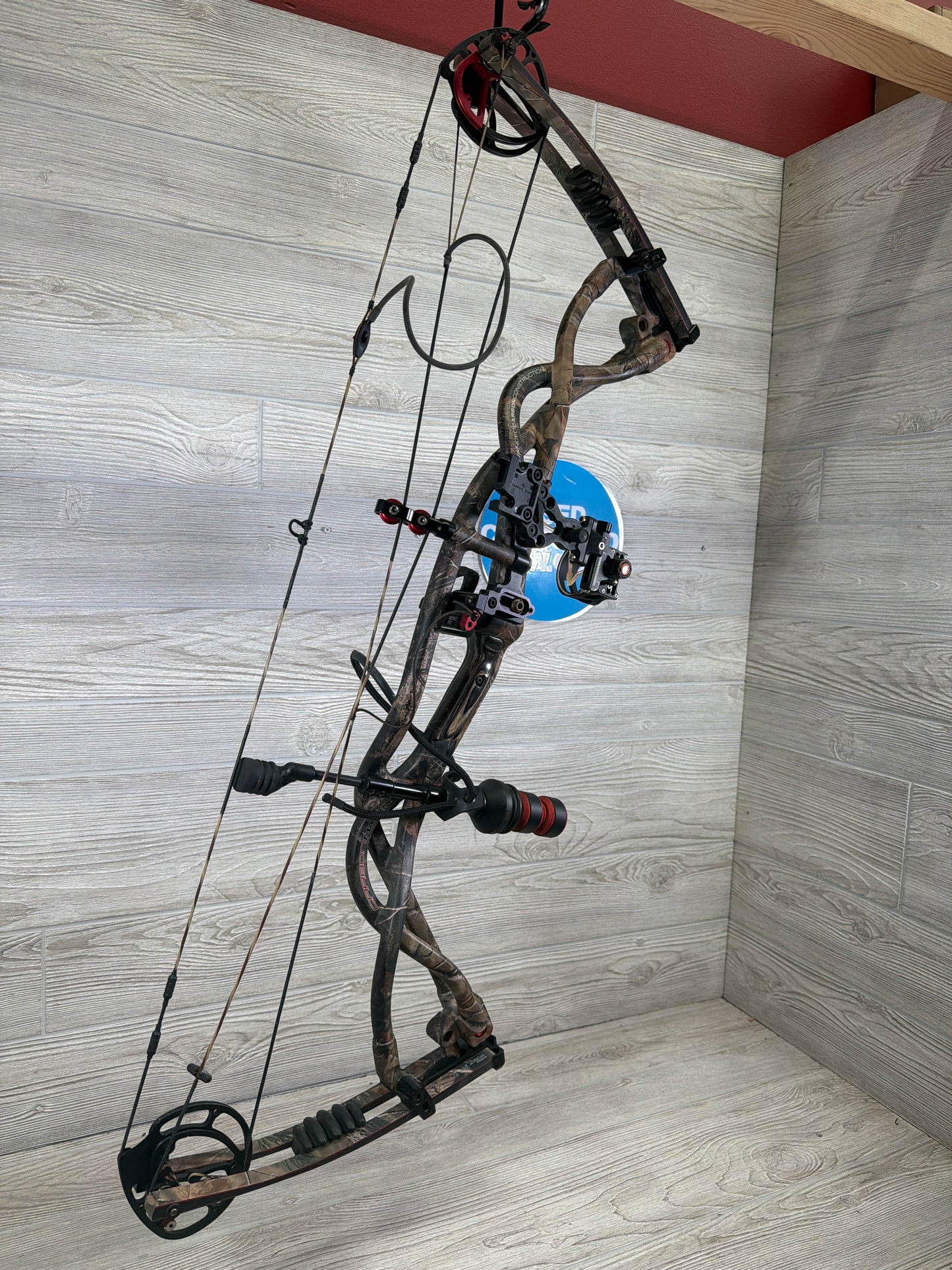 Used Hoyt Carbon Matrix 29" 70lb Right Hand Camo Bow Pkg