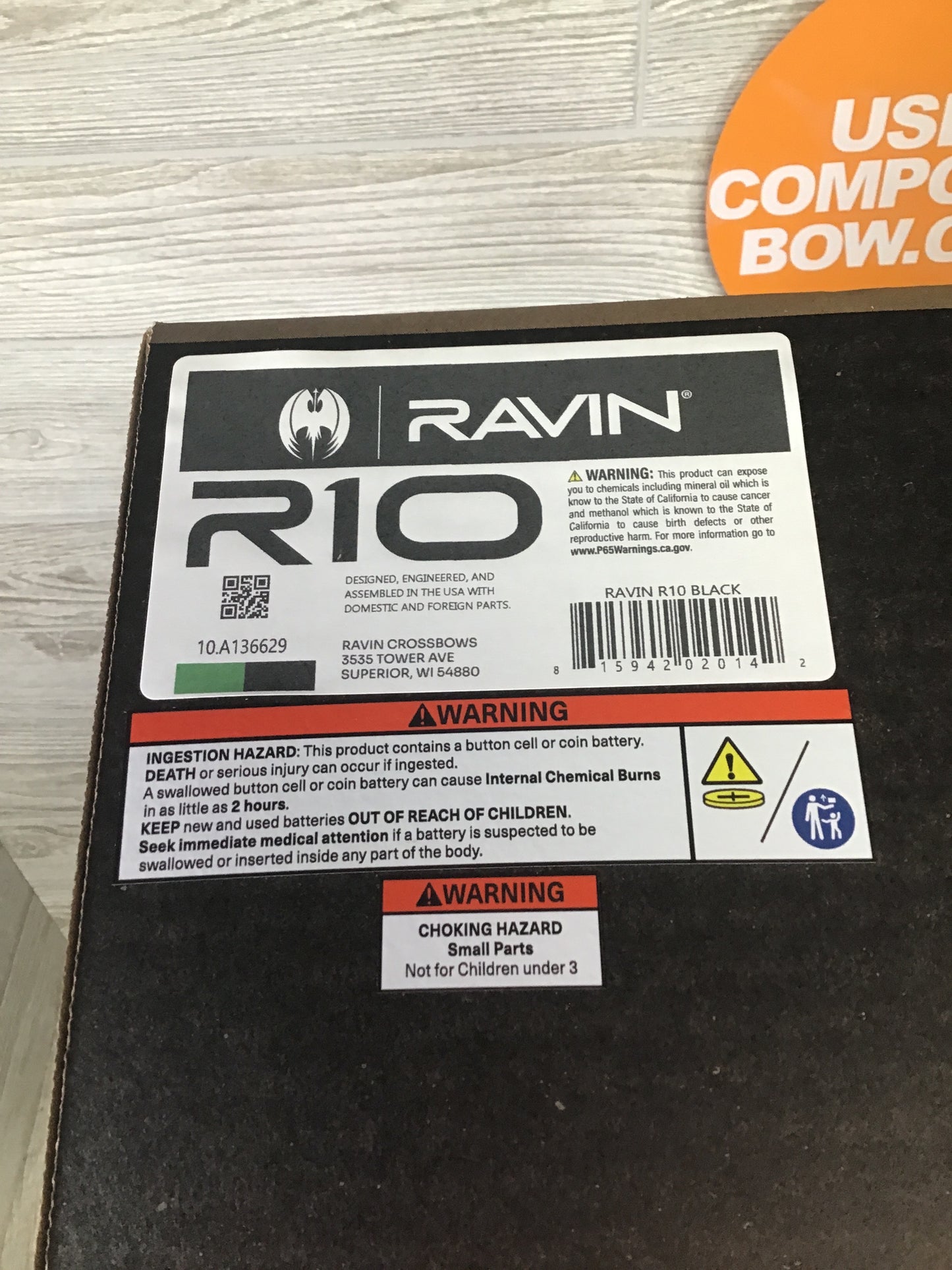 BRAND NEW Ravin R10 crossbow package R014 NEW IN BOX with EXTRA 3 pack of lighted bolts