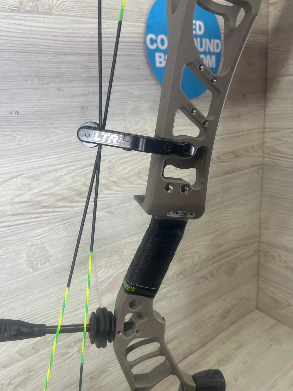 used Elite Omnia Right Hand 65lb sienna brown