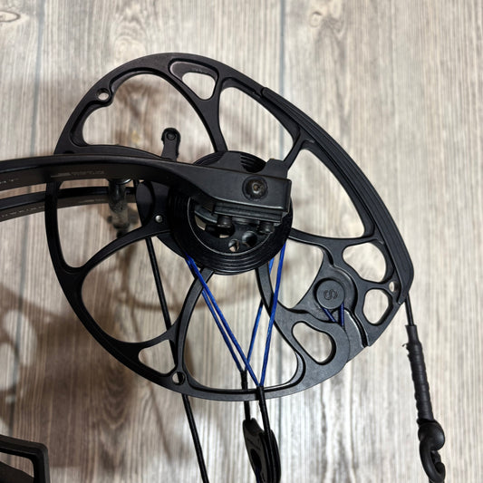 Used Mathews V3 27 RH Black