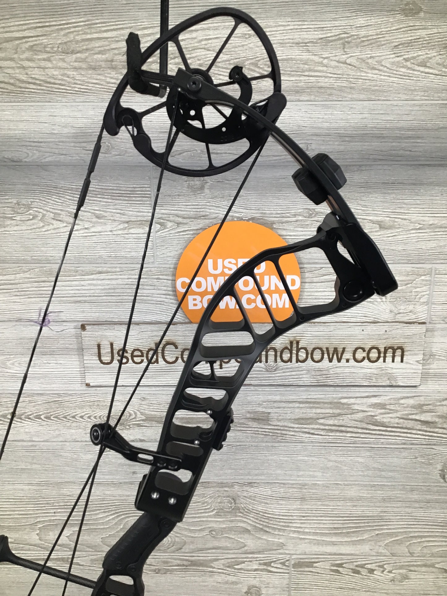 Brand New Prime RVX+ 32 60-70# 28" draw Black Right Handed