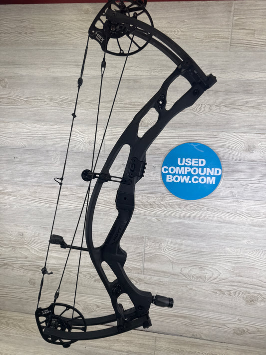 Hoyt RX-10 RH Black with topo gray inlay limbs 60-70