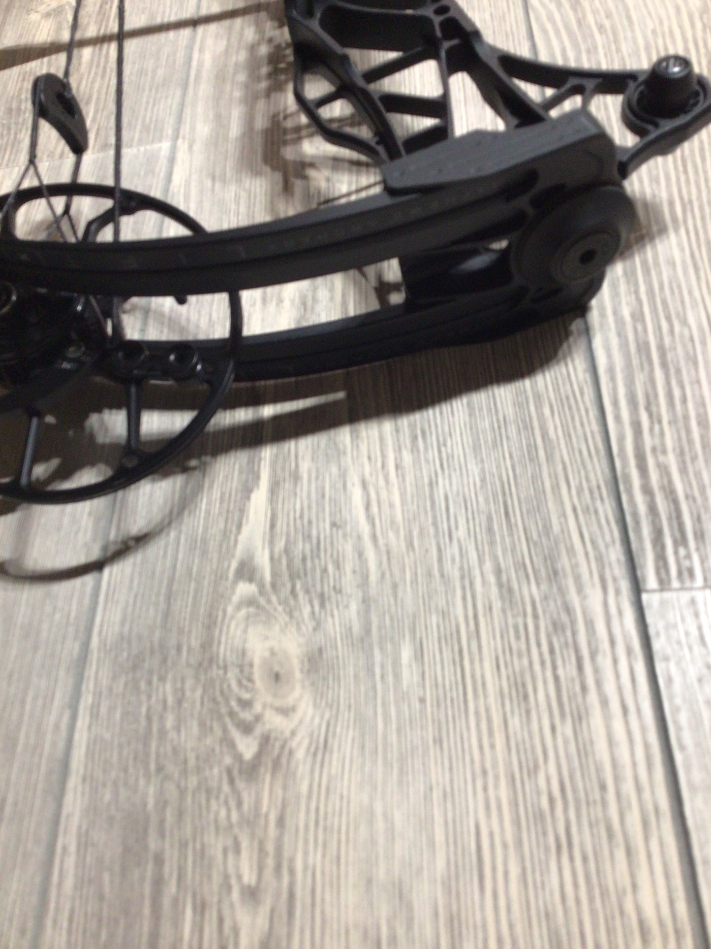 Used Mathews Lift X 33 Black Right Hand