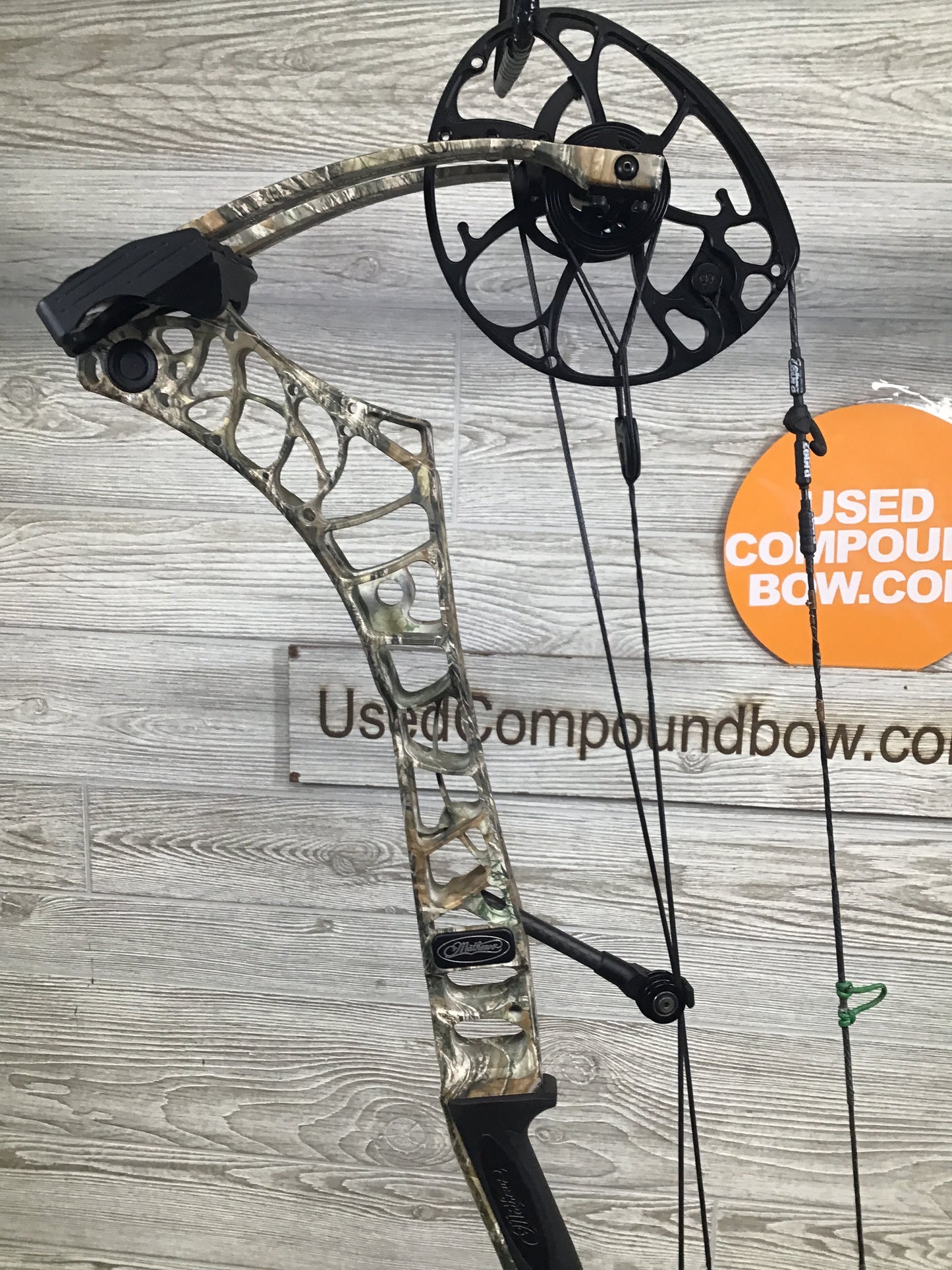 Used Mathews V3X 29 Right Handed Realtree Edge