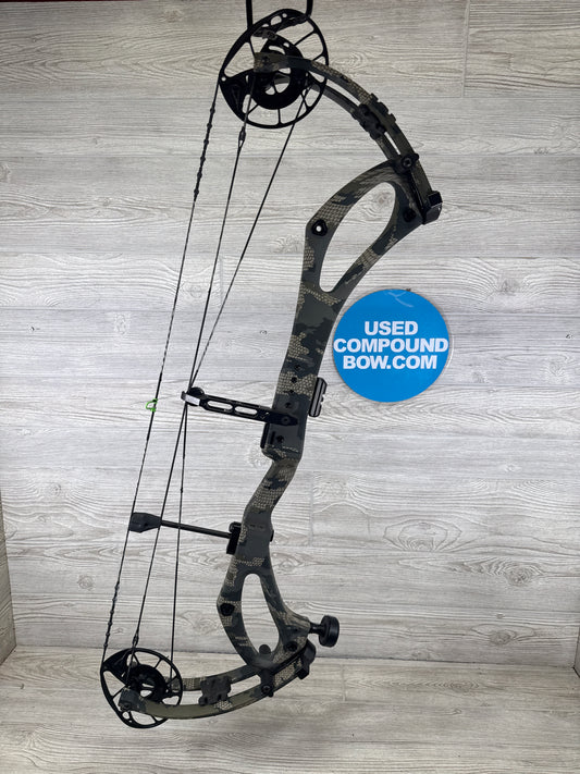 Used PSE Mach 33 Right Hand DS 70lb KuiuVerde 2.0 Bow w/ Gas SystmX Strings