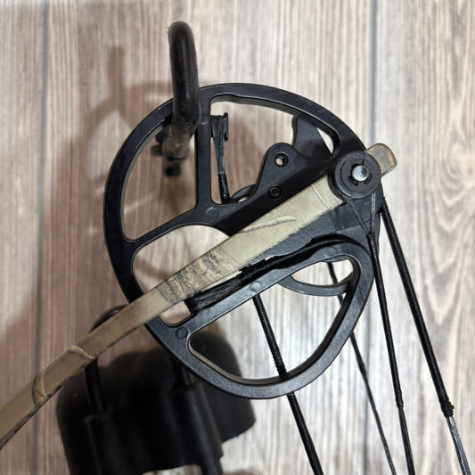 Used Hoyt Ruckus RH Camo Package