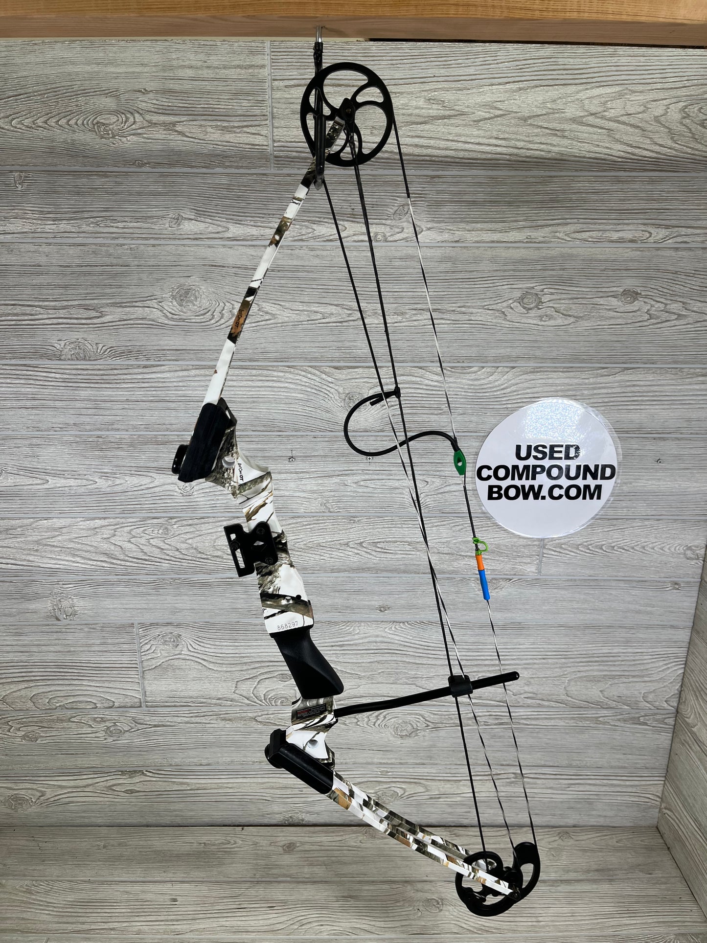 Genesis Left Handed bow Snow Camo