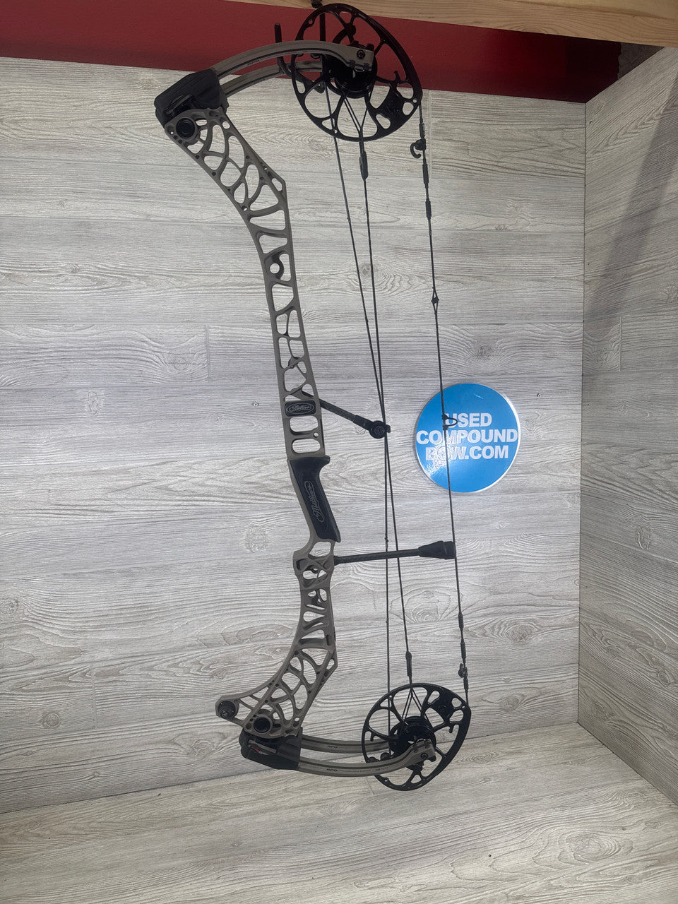 Mathews Phase 4 33 27" 75lb RH