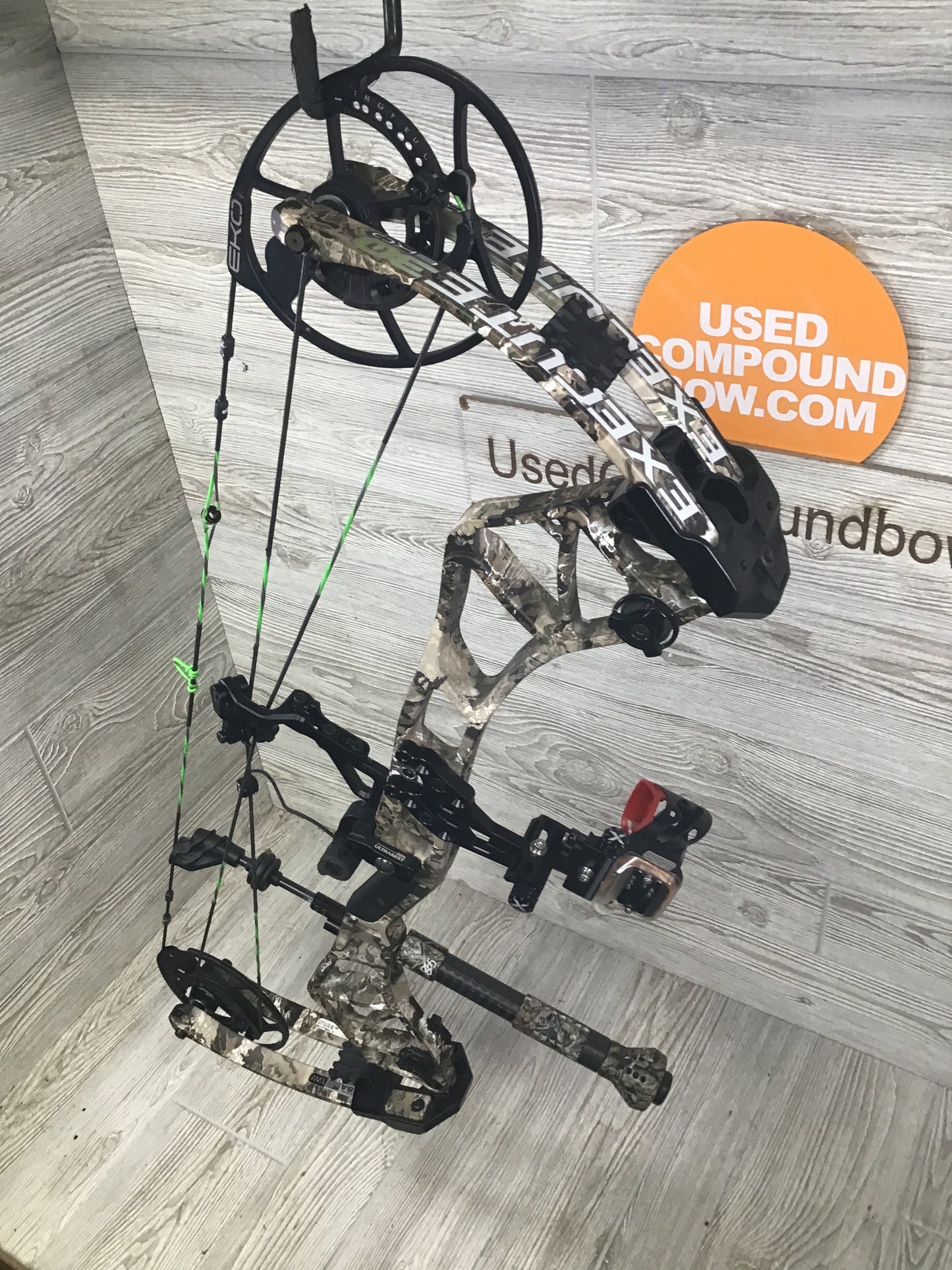 Bear Execute 30 RH 60-70lb 26"-30" Camo Package