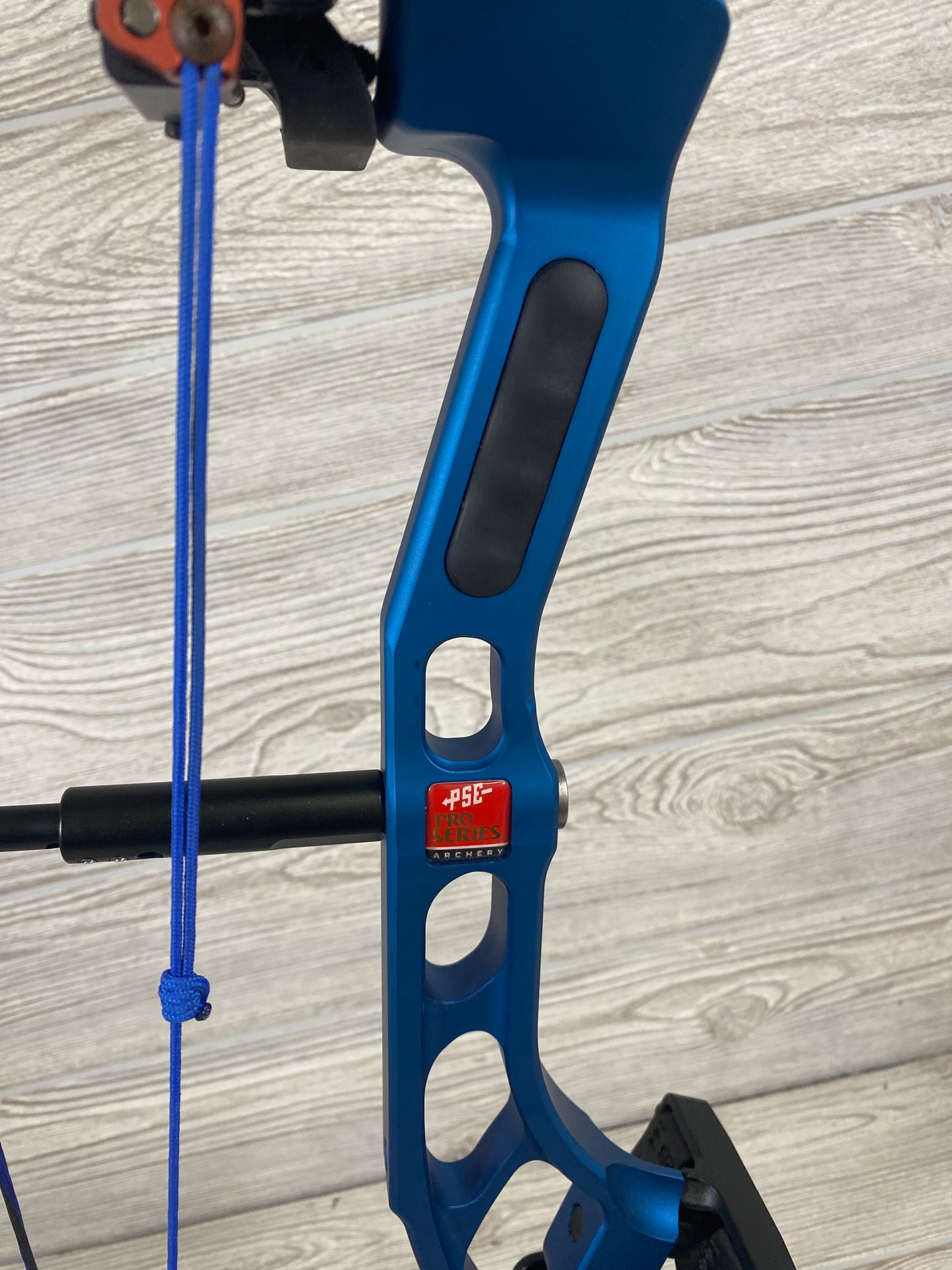 PSE Phenom SD Target Bow Package 60 lb max RH