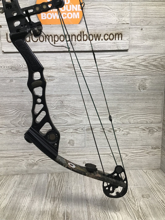 Used Mathews Apex 7 Right Handed Package 50-60# black riser/Realtree limbs