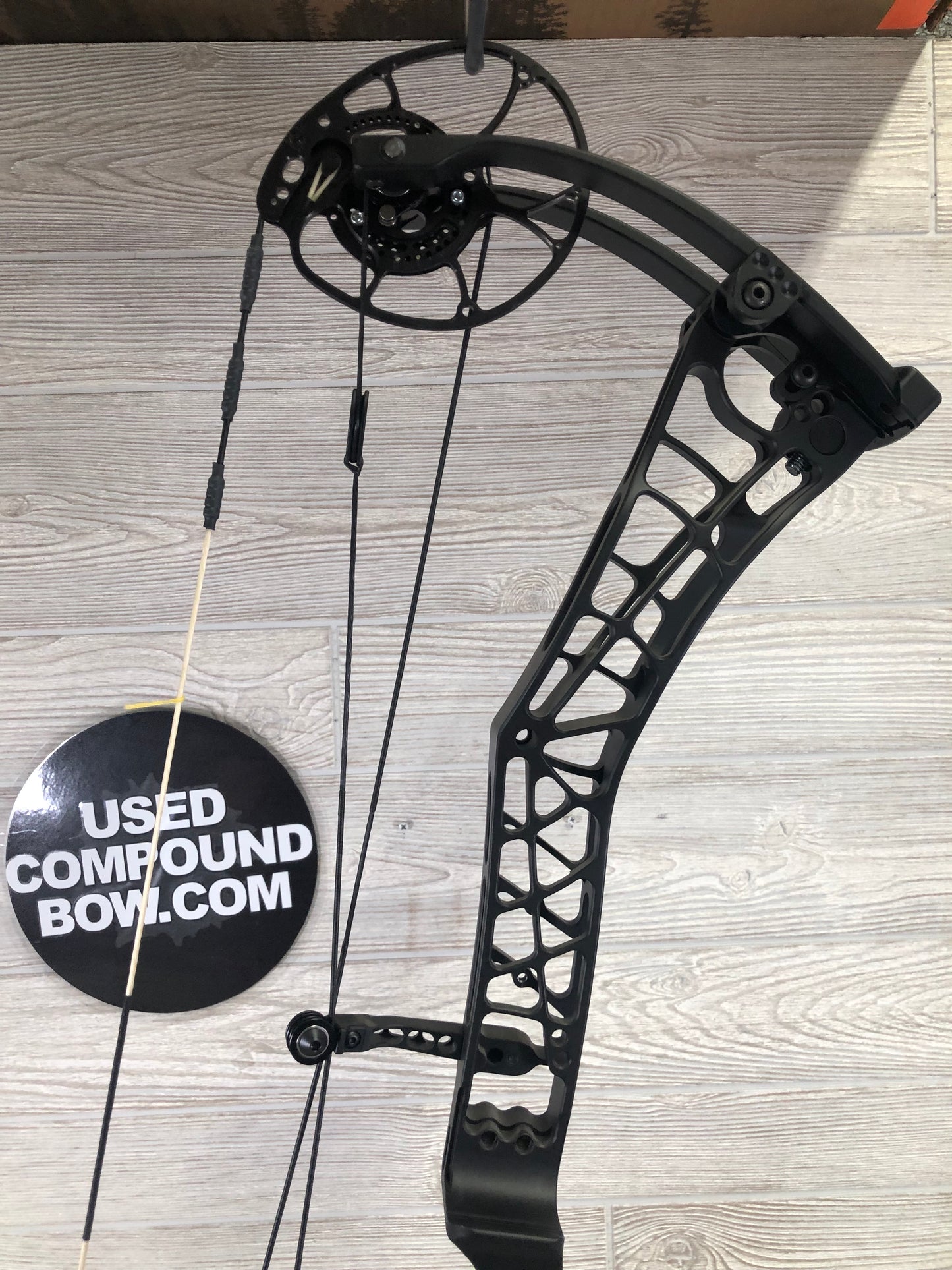 Darton Sequel 31 Left Handed 60-70lbs Black Bow