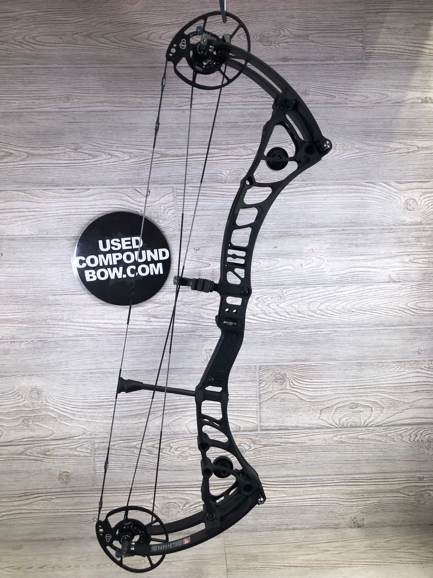Used Bowtech Virtue Right Hand Black 60-70lb Bow