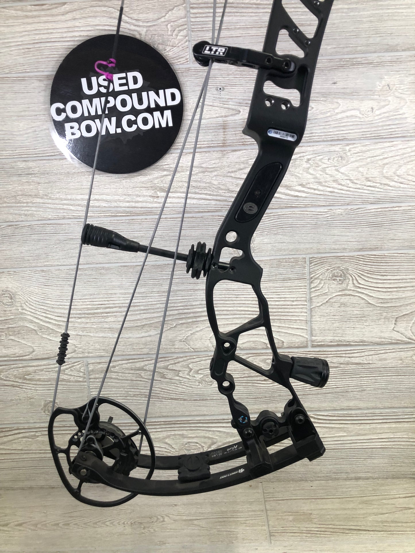 Elite Allure Right Handed Black 40-50lbs Bow